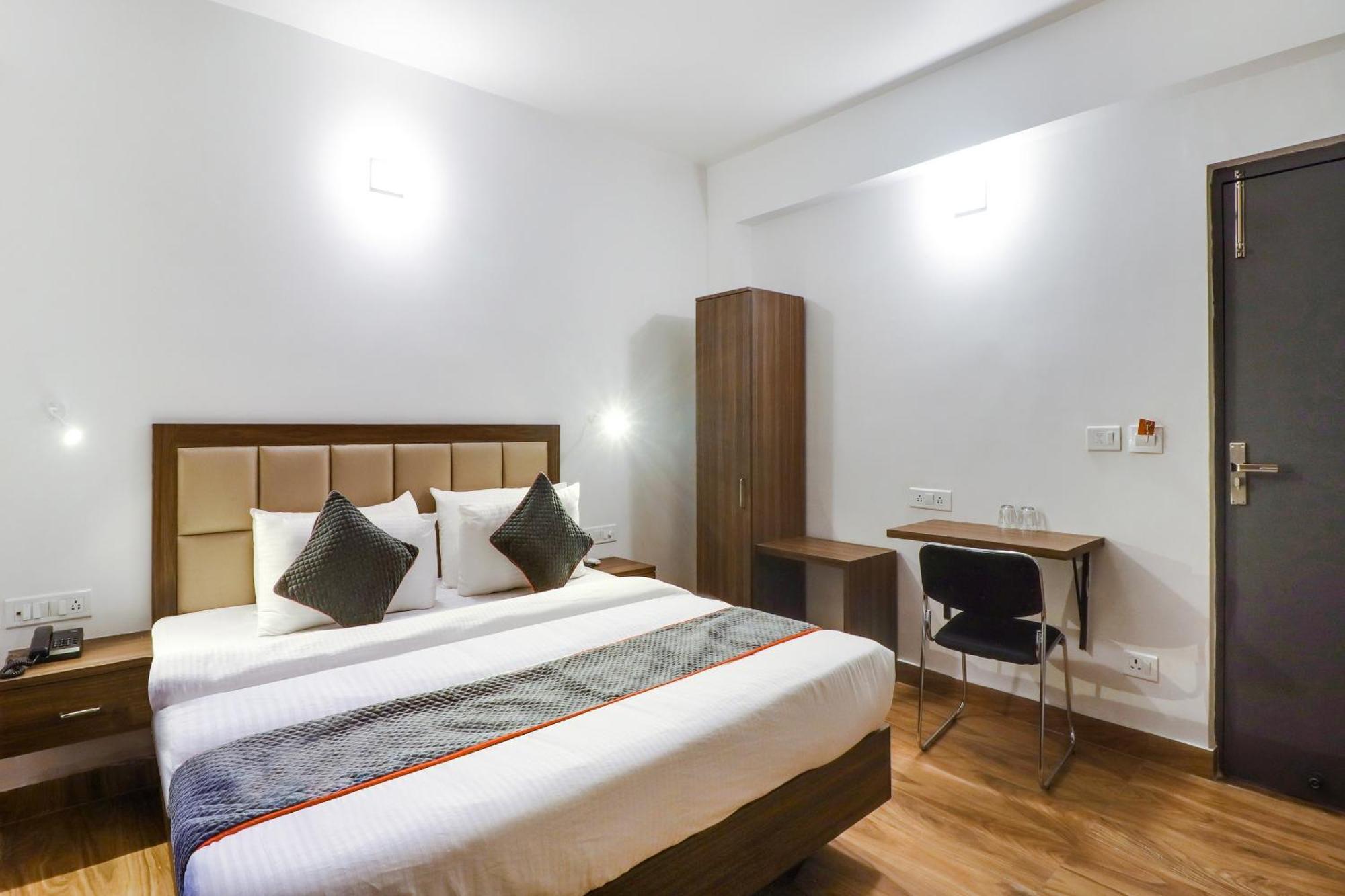 Townhouse Townhouse Clark Inn Patna  Dış mekan fotoğraf