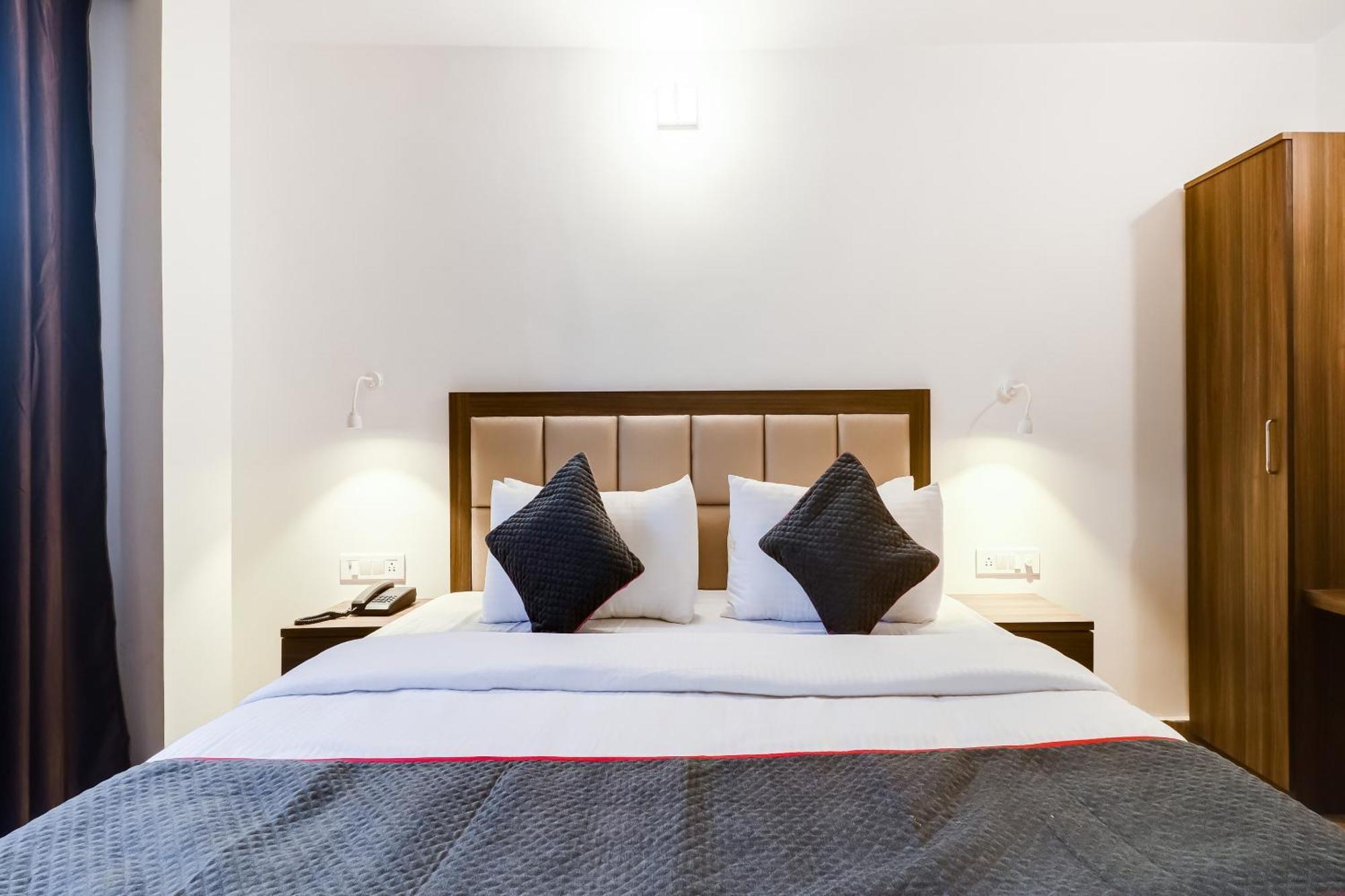 Townhouse Townhouse Clark Inn Patna  Dış mekan fotoğraf