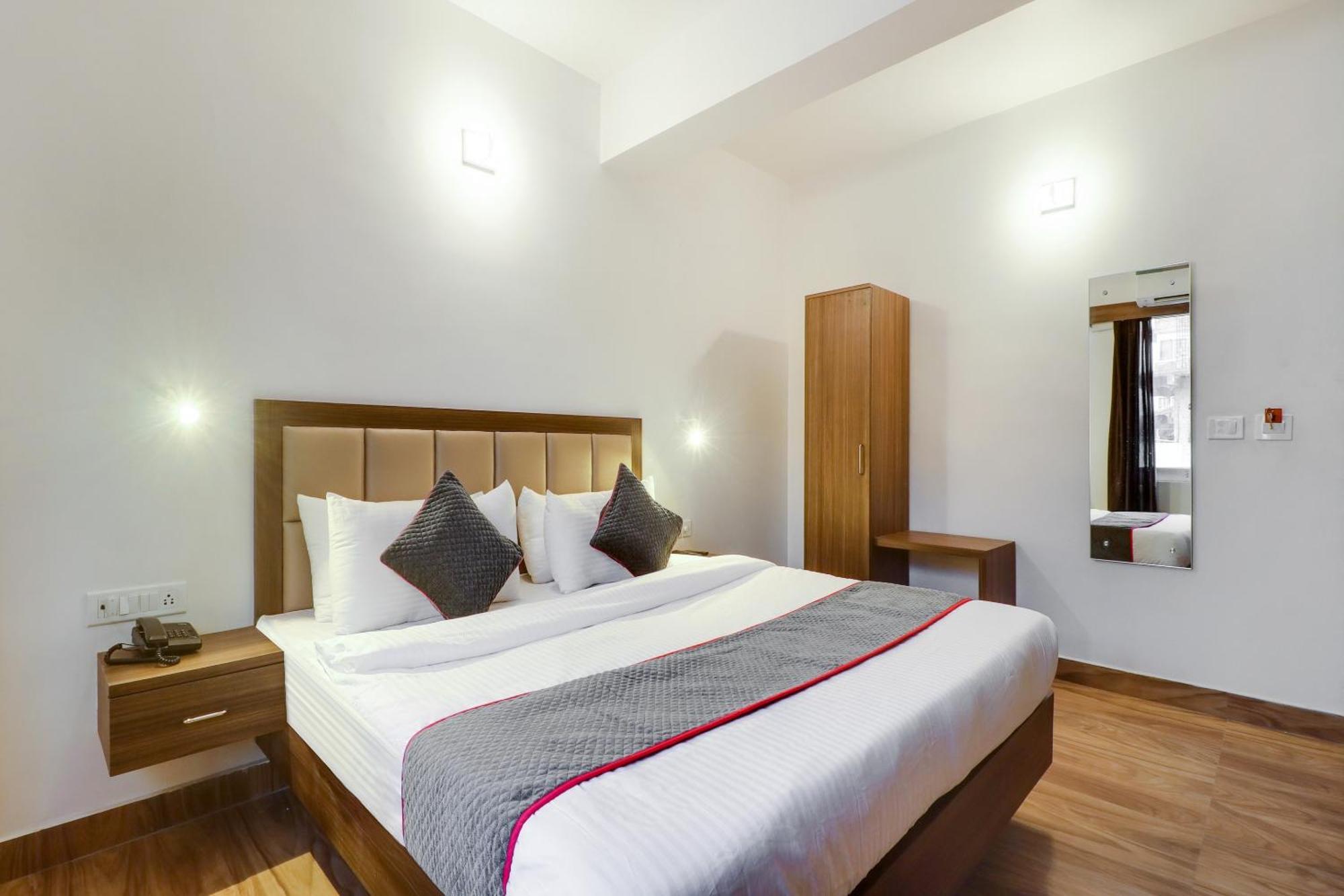 Townhouse Townhouse Clark Inn Patna  Dış mekan fotoğraf